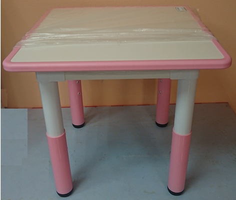 Стол 60*60*45-56 светло-розовый