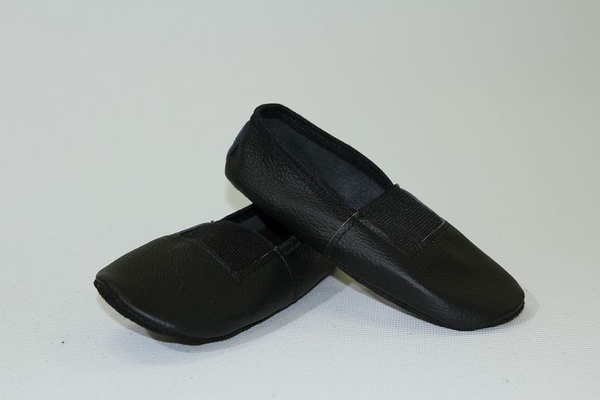 Чешки чёрные нат.кожа 01-2 р.18